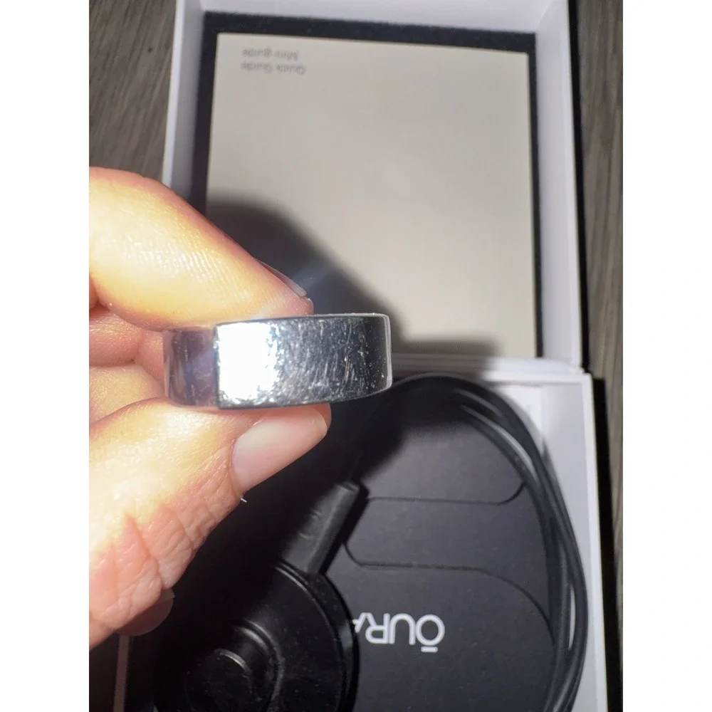Oura Ring Gen3 Heritage Size 8 - Silver (JZ90-51384-08)